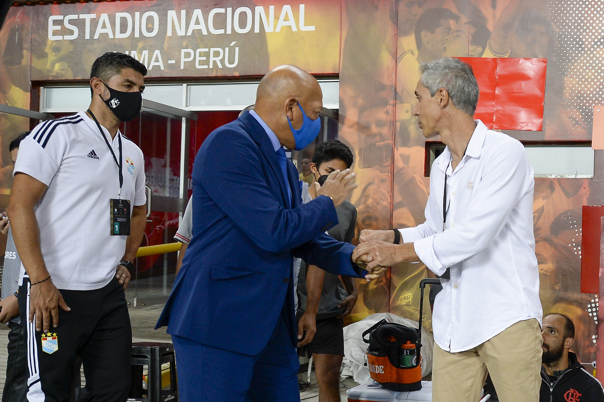 Rubro-Negro Carioca venceu a equipe peruana por 2 a 0, fora de casa, e voltou a triunfar após duas rodadas seguidas na temporada