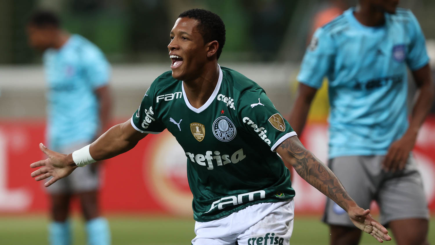 Aos 21 anos de idade, volante do Verdão é uma das peças principais do time invicto há um ano na Copa Libertadores da América