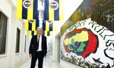 Após período no Brasil na espera de um convite para reassumir o Rubro-Negro Carioca, técnico Jorge Jesus comandará o Fenerbahçe