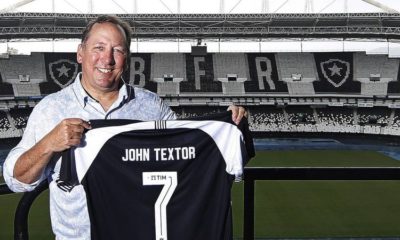 O investidor do Botafogo, John Textor, que existe várias “rachaduras”, em entrevista ao site Fogão Net