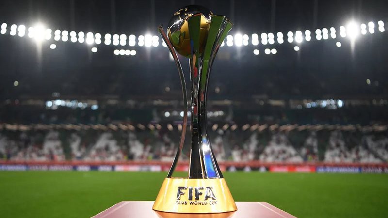 A Fifa exige que os times estampem somente os patrocinadores máster