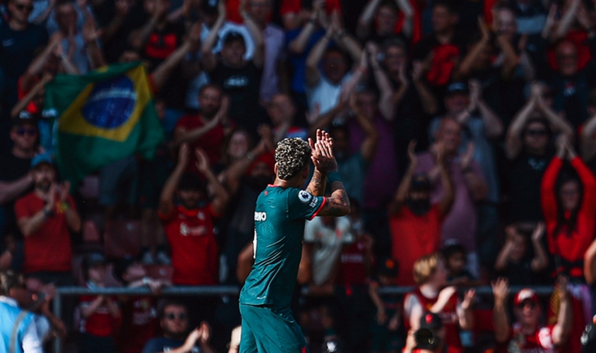 O brasileiro Roberto Firmino conquistou sete títulos com a camisa do Liverpool