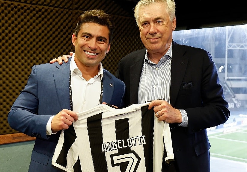 Carlo Ancelotti vai a jogo do Botafogo na Libertadores e ganha camisa 7